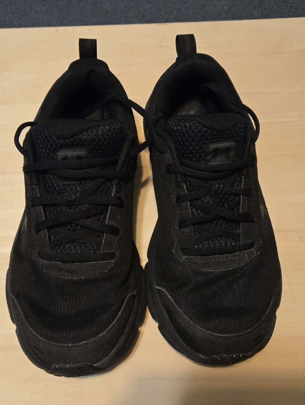 Under Armour Charged Assert Women's SIZE 9.5